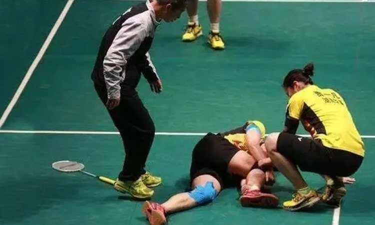 微星Claw 8 AI+掌机推出全新个性配色：冰河蓝／虚空紫